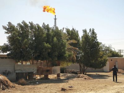مصائب بیدبلند برای «کره‌سیاه»:اهالی روستاهای اطراف پالایشگاه بیدبلند خواستار رسیدگی به آلودگی آب و از بین رفتن کشاورزی‌شان در این منطقه شدند