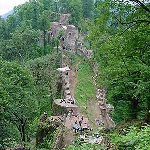 بر بلندای قلعه رودخان:اجرای زیبای استاد #علی_قمصری نوازنده جوان و چیره دست تار