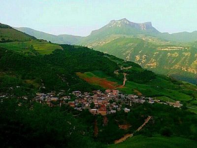 روستای قورچای:روستای خوشبخت و نخبه پرور/خیری که۱۵ کیلومتر درخت می‌کارد، و ۱۷۰ هزار نهال را هدیه می‌دهد